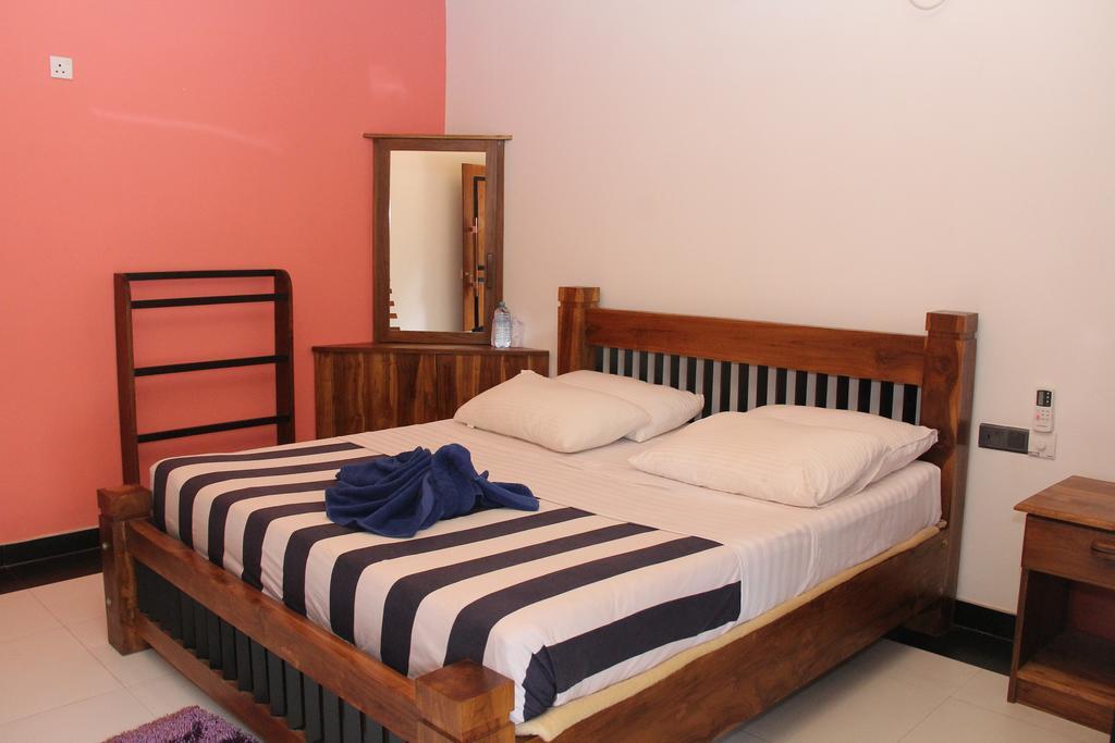 Eco Hotel Black & White - Anuradhapura Mihintale Eksteriør bilde