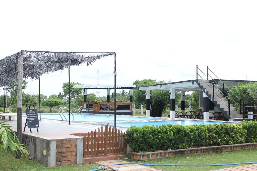 Eco Hotel Black & White - Anuradhapura Mihintale Eksteriør bilde