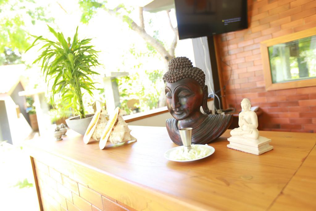 Eco Hotel Black & White - Anuradhapura Mihintale Eksteriør bilde