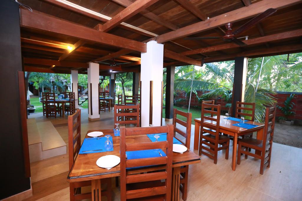 Eco Hotel Black & White - Anuradhapura Mihintale Eksteriør bilde