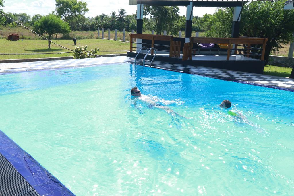 Eco Hotel Black & White - Anuradhapura Mihintale Eksteriør bilde