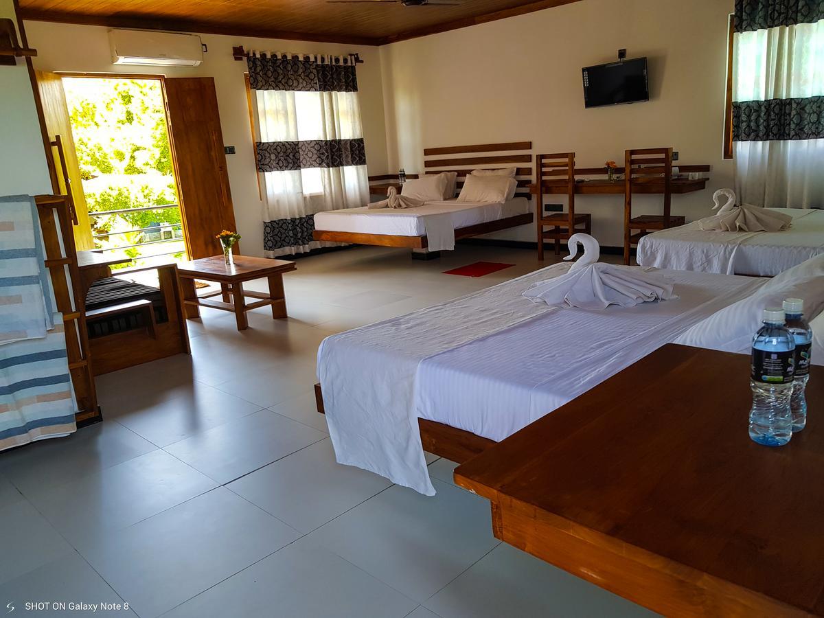 Eco Hotel Black & White - Anuradhapura Mihintale Eksteriør bilde