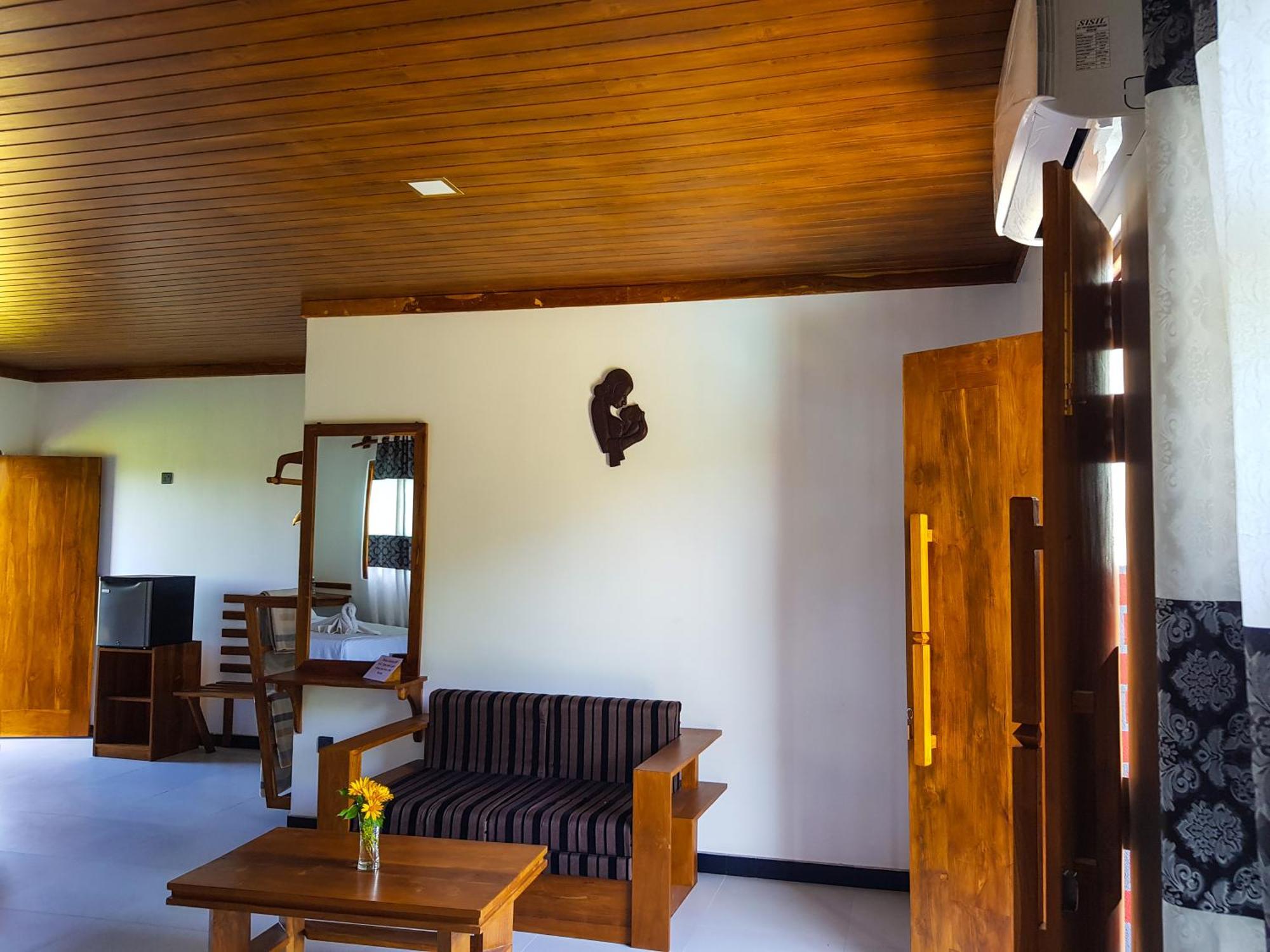 Eco Hotel Black & White - Anuradhapura Mihintale Eksteriør bilde